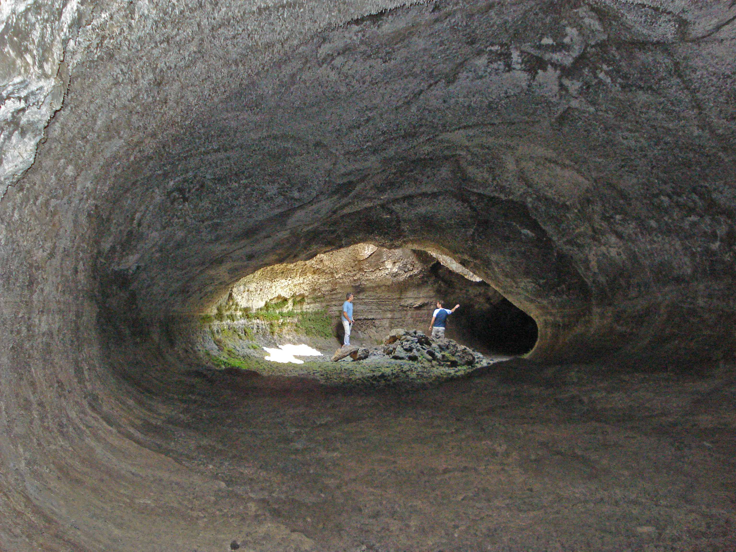 Etna cave