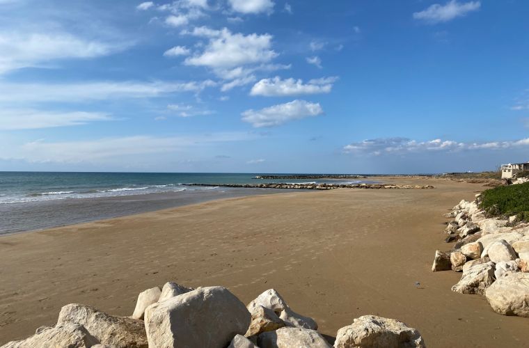 Mamma Delfina is just 150 meters from one of the most beautiful golden sandy beaches in the whole Sicily