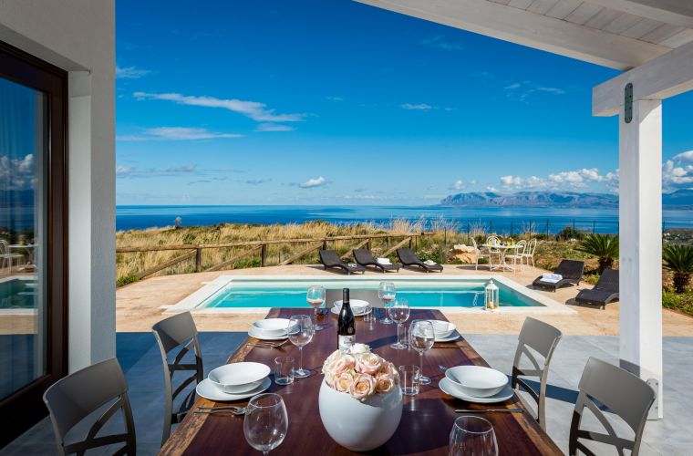 The Villa is situated in a dominant area of great scenic value 