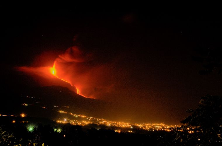 Will Etna destroyed this town? Ah ah ah ...