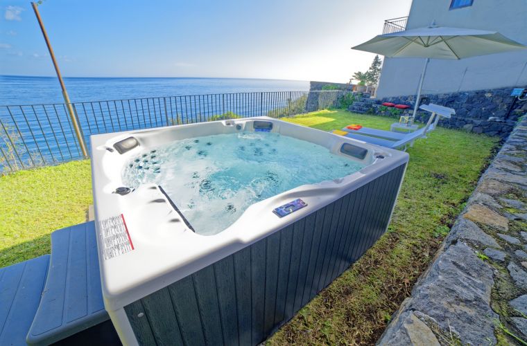 Jacuzzi  located right in front of the sea
