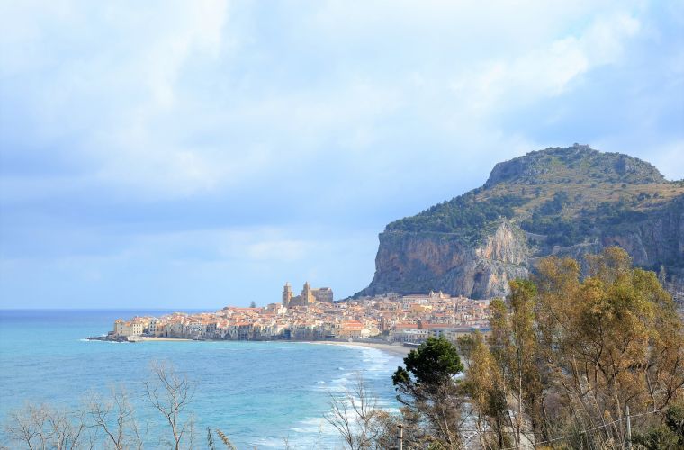 Cefalù (40km's), picturesque town rich in gorgeous monuments as the Norman Cathedral, the Roman Baths, the Osterio palace, a castle and a mysterious temple in the so called Rocca, the mountain that overlooks the medieval village of Cefalù