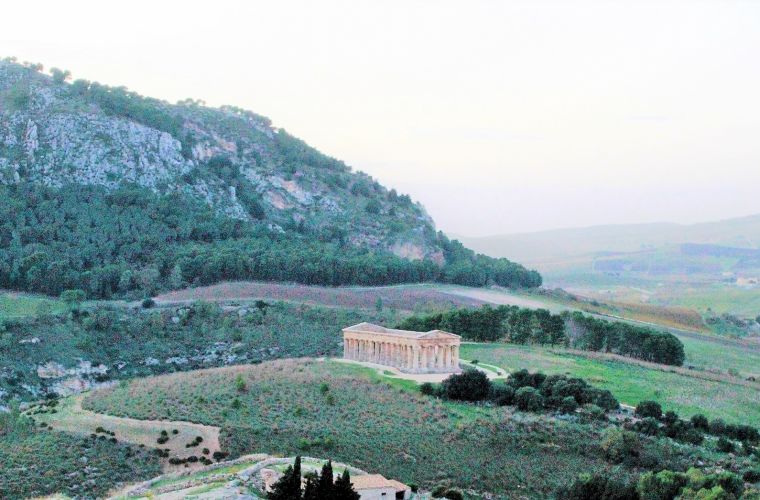 Segesta a greek colony of the past, is 20 kms away: temple, theatre, mosquee, castle...