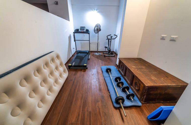 The house is provided with a very exclusive SPA area with Jacuzzi tub, hammam and fitness area.
