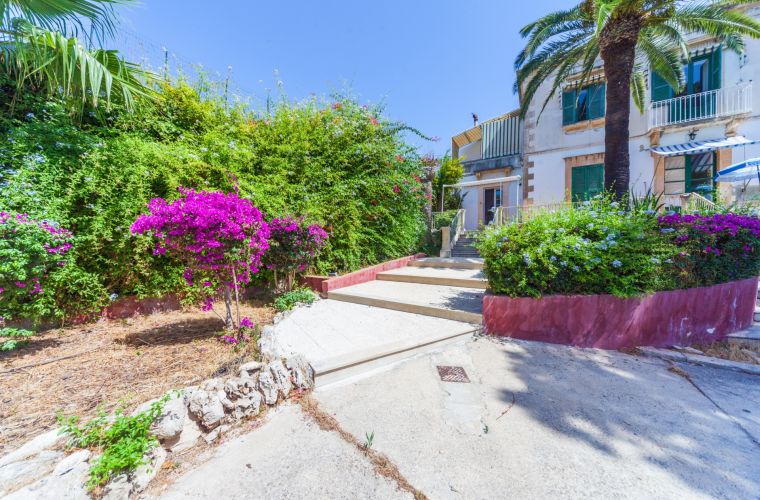 One of a kind accommodation, a prestigious Liberty style villa (XIX century) belonging to the renowned local Broggi family