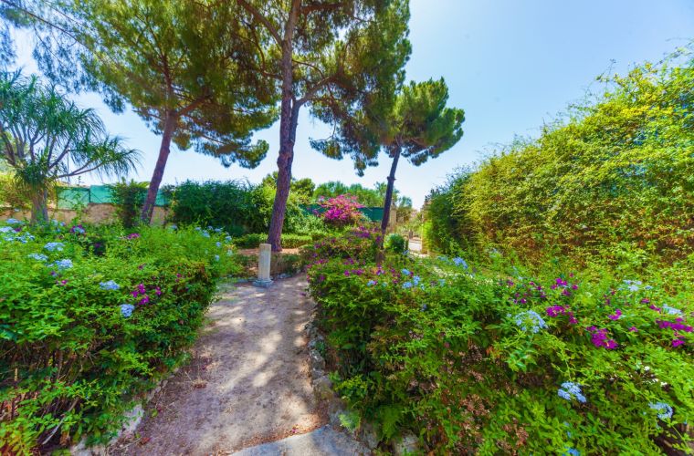 The villa stands in two floors with a 2000 sqm meters garden