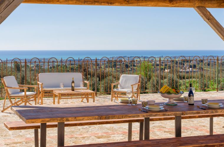 Mediterranean atmosphere