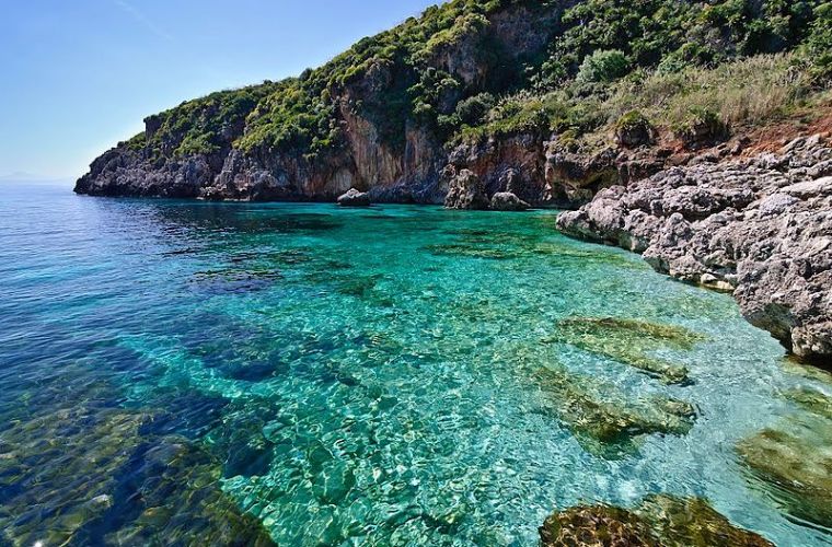 Zingaro cove, 80 kms, photo by sikeliakali CC BY 2.0