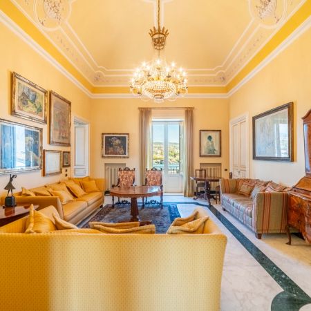 Elegant apartment in the center of Catania