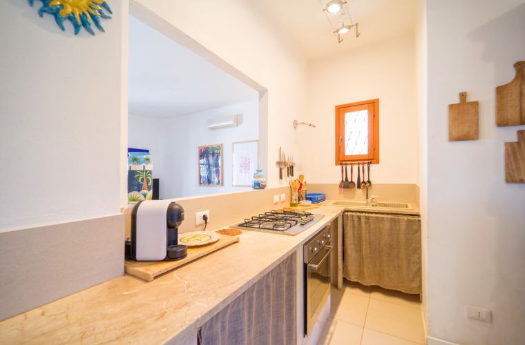 Kitchen facing the sea