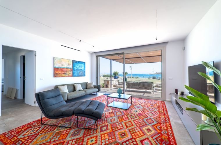 The colours of our villa in the living room