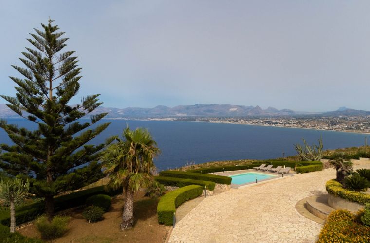 Seascape and well maintaned park