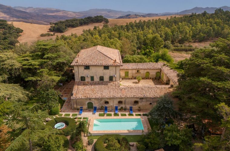 Overview of the luxurious stay