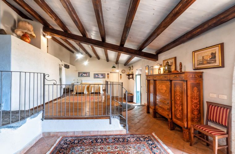 Twin in the familiar area (this twin, one bathroom and a master bedroom)