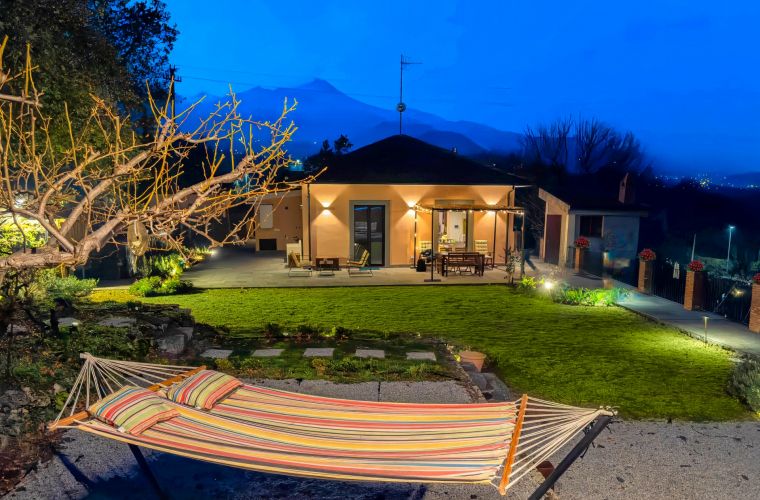 Amaca, house, Etna