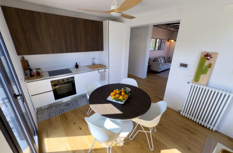Main house: kitchen