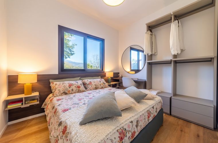 Main house: en-suite