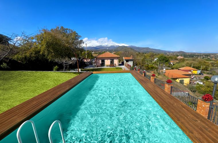 Pool, Etna, house and the stone oven room on the right