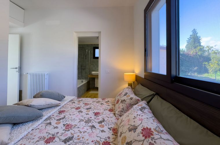Main house: en-suite