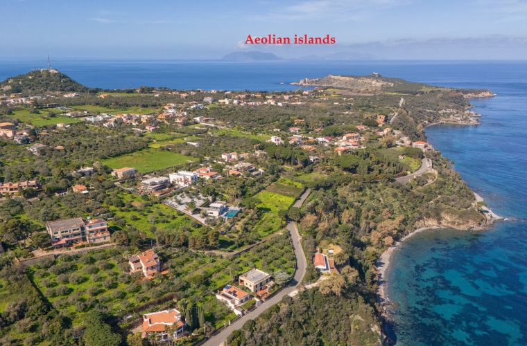 The house is located in Cape Milazzo
