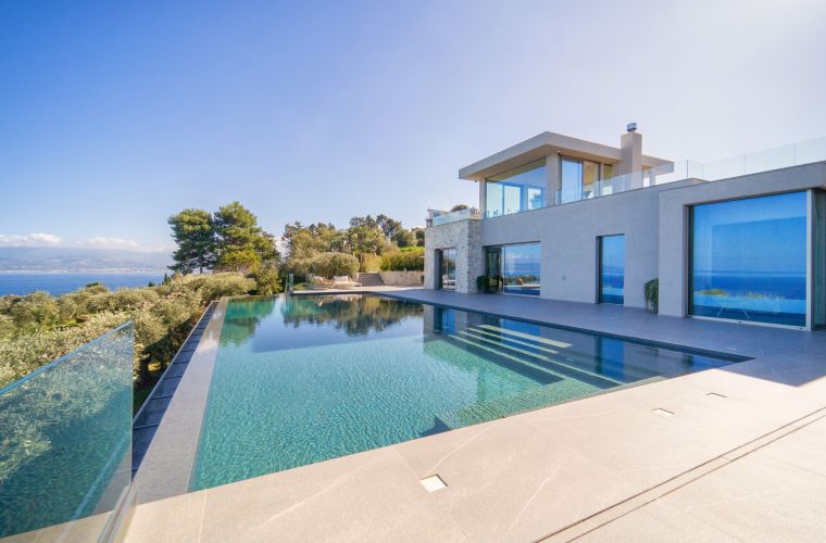 Luxury abode that stands at the beginning of Capo Milazzo a tongue of land about 8 km long