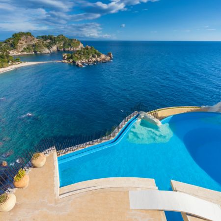 Infinity pool of the residence