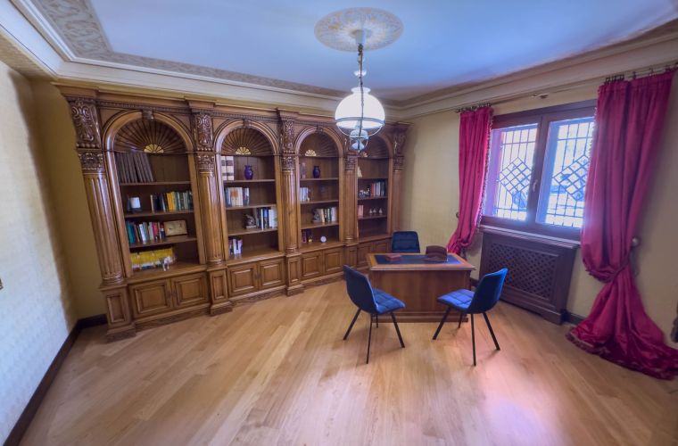 Ground floor: library