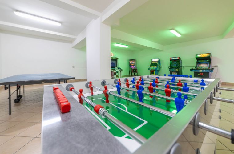 Mamma Maranzina never ceases to amaze, and in the basement, there is a wonderful games room, a fitness area, and a sauna!