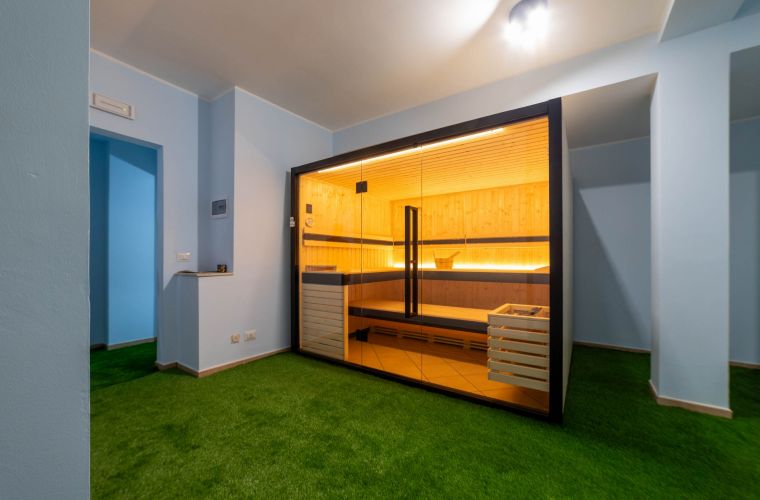 Mamma Maranzina never ceases to amaze, and in the basement, there is a wonderful games room, a fitness area, and a sauna!
