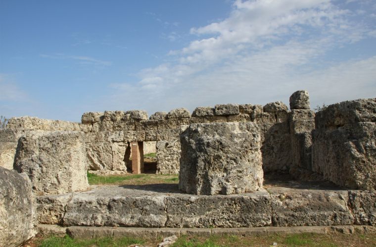 Vittoria temple, ruins