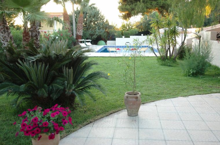 Enjoy Sicily in this comfortable location by the sea