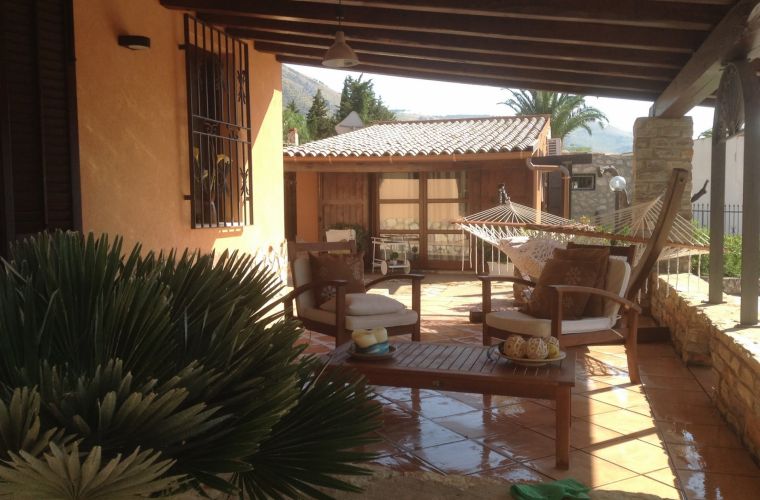 The villa has two large covered verandas with comfortable garden furniture which offers guests a healthy relax;