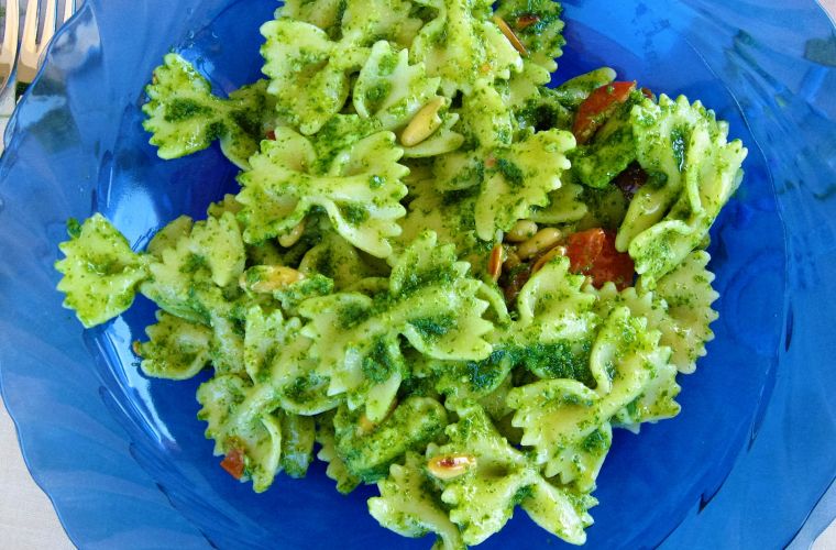 Pasta with Pistachio: a master in our island